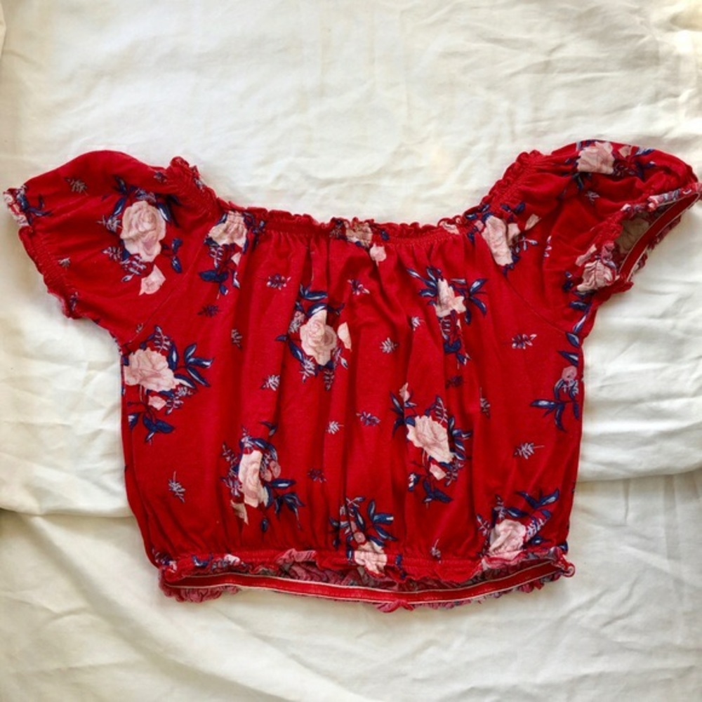 H&M Divided red cropped top
